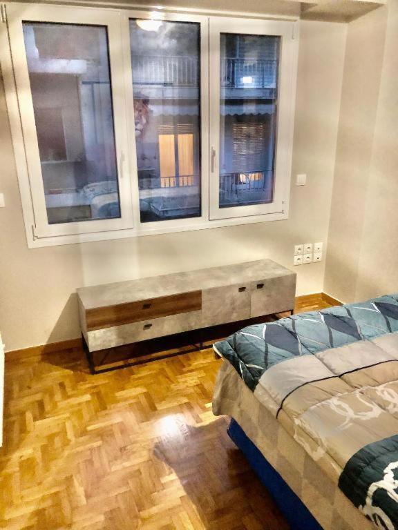 Economy Shared Apartment E In Central เอเธนส์ ภายนอก รูปภาพ