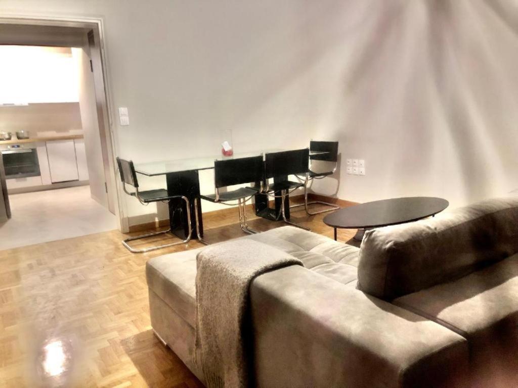 Economy Shared Apartment E In Central เอเธนส์ ภายนอก รูปภาพ